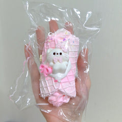 키티 에그 크림롤