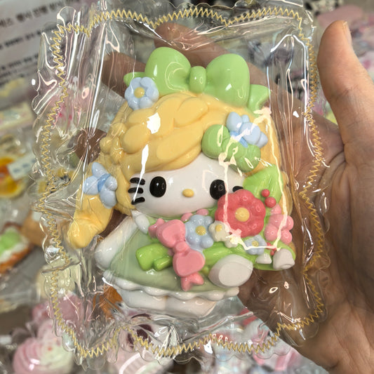 꽃 따는 키티