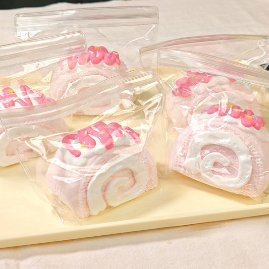 복숭아 롤 케이크